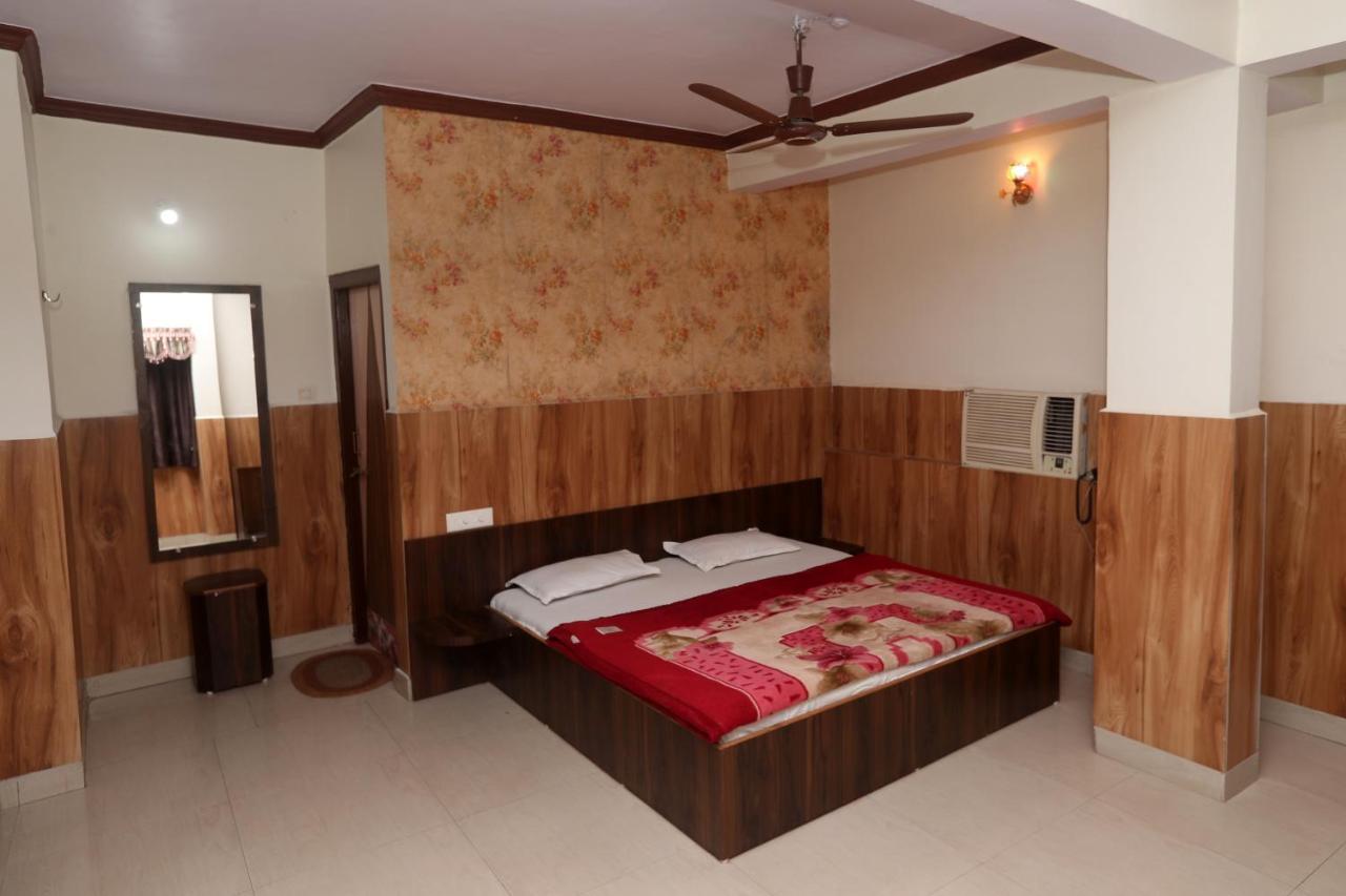 Hotel Jain Residency à Pachmarhī Extérieur photo