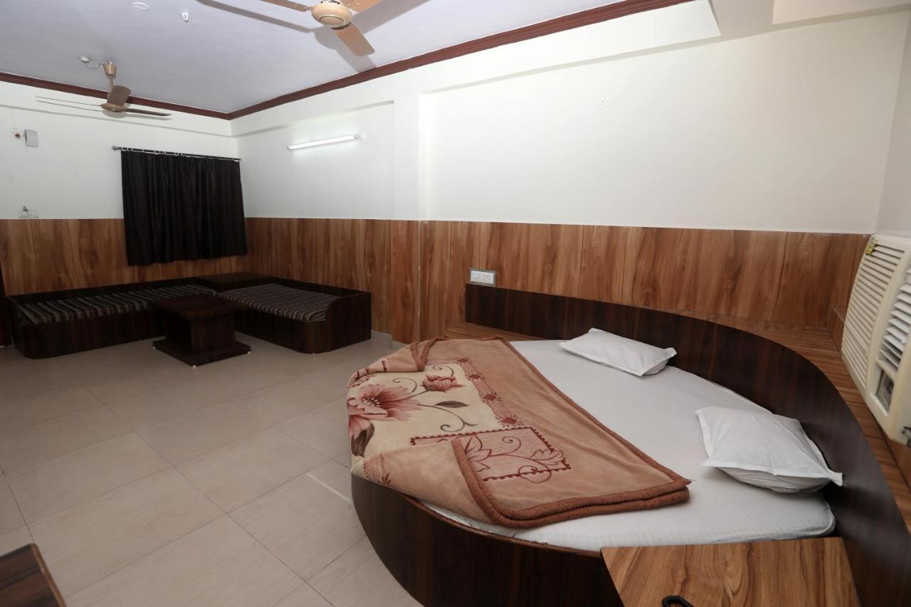 Hotel Jain Residency à Pachmarhī Extérieur photo