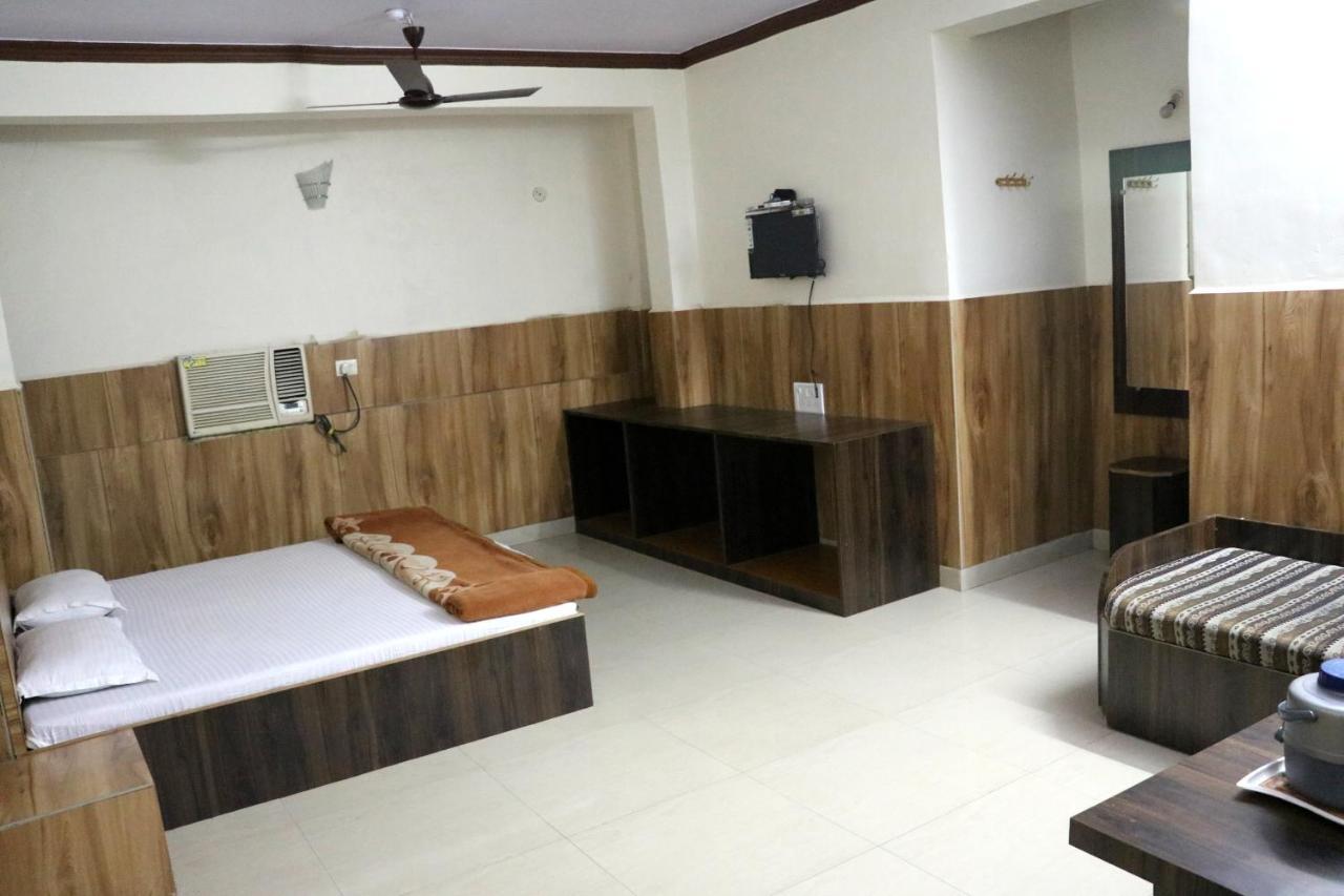 Hotel Jain Residency à Pachmarhī Extérieur photo